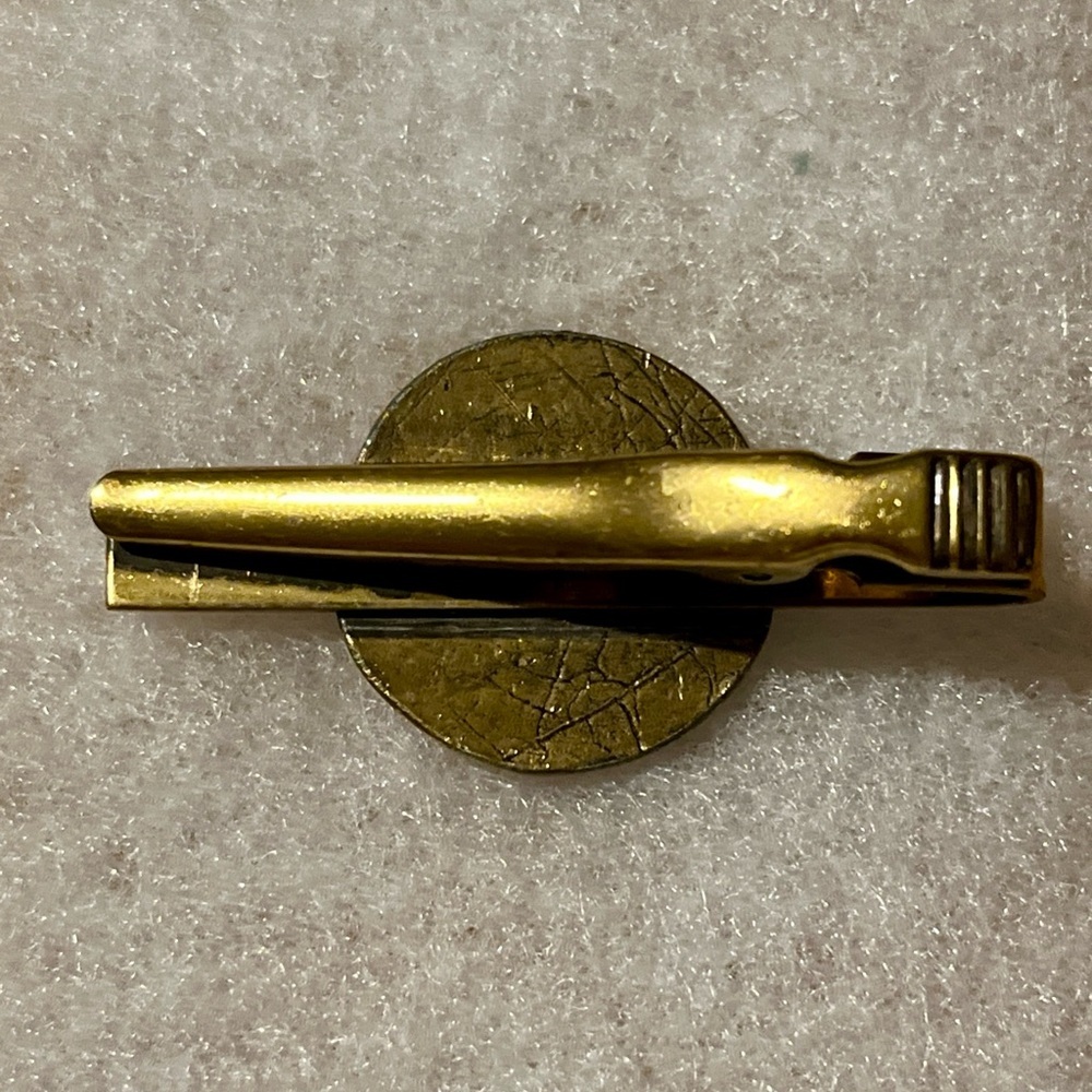Vintage Gloucester Courthouse Virginia Tie Clip - Picture 3 of 3